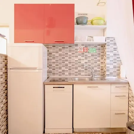 Central Apartment *